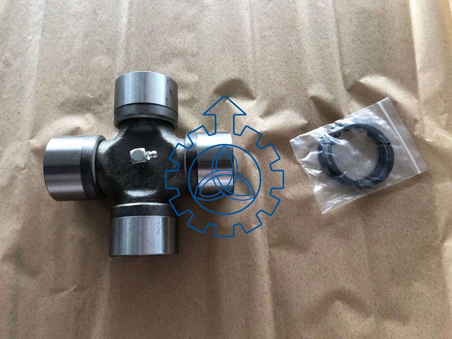 1068215 1068250 VOLVO Truck Spare Parts Universal Joint Cross Kit