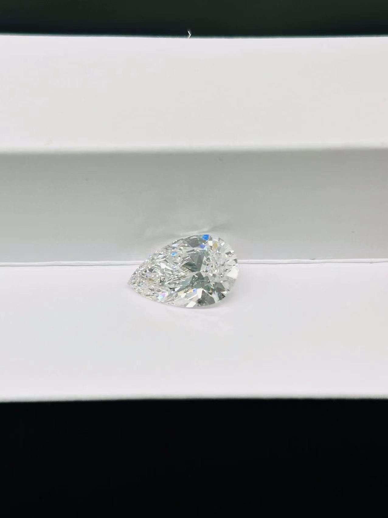 Synthetic Pear Shaped Lab Created White Diamonds VS1 Clarity Grade