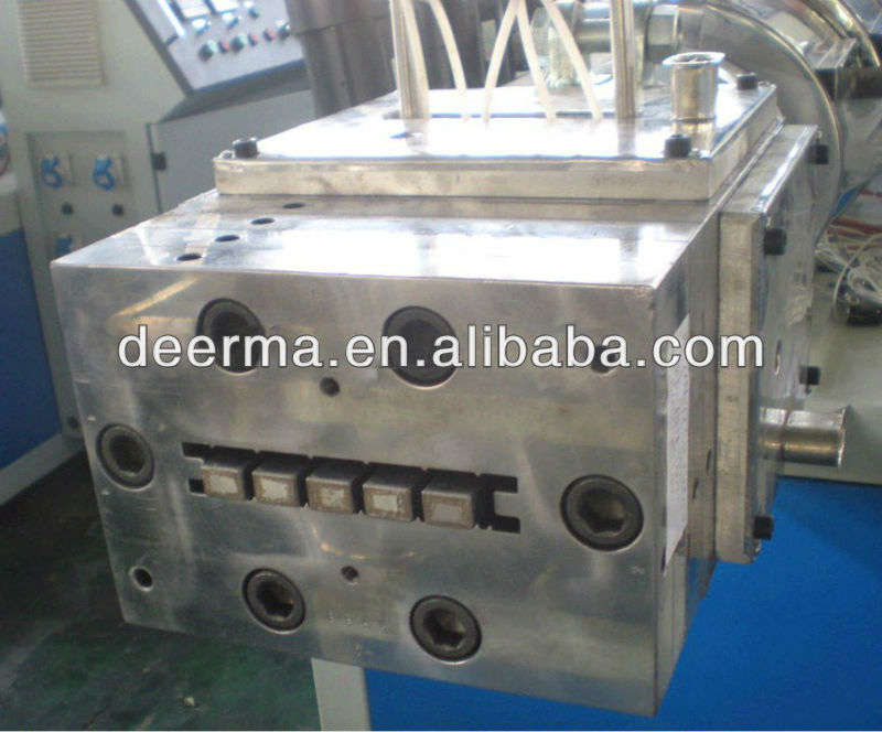 Customized WPC Profile Extrusion Machine 380V / 50HZ WPC Profile Production Line