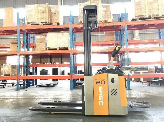 AC Motor Rider 2.0tons Electric Stacker for Sale