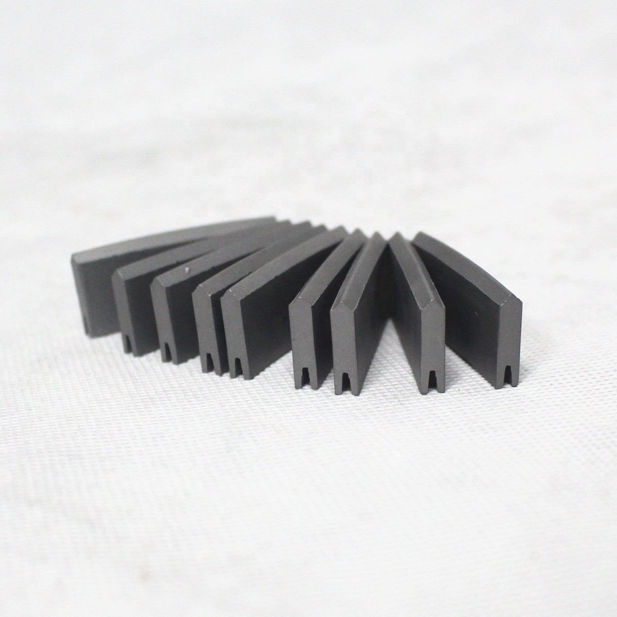 YG15 YG8 YL10.2 Custom Tungsten Carbide Parts , Agricultural Carbide Welding Inserts