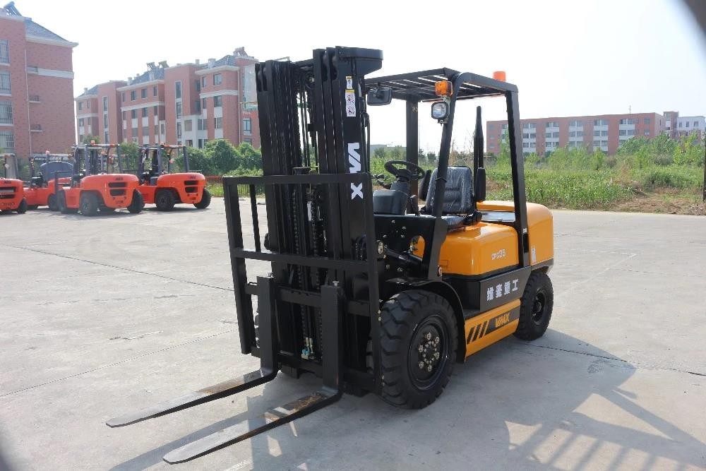 3.5 Ton Rough Terrain Forklift With Japanese Engine Forklift