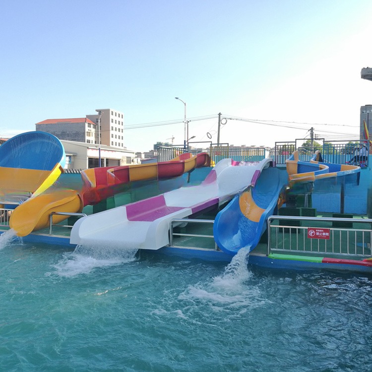 China Outdoor Water Play Equipment Hotel Theme Park Adult and Kids Water Slide