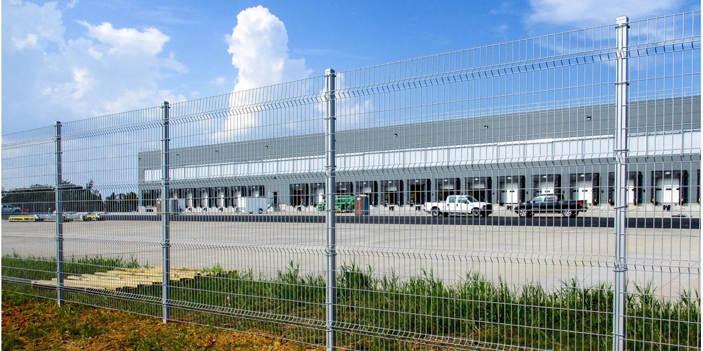 Residential Perimeter 4.5mm V Mesh Fencing 2.5m High