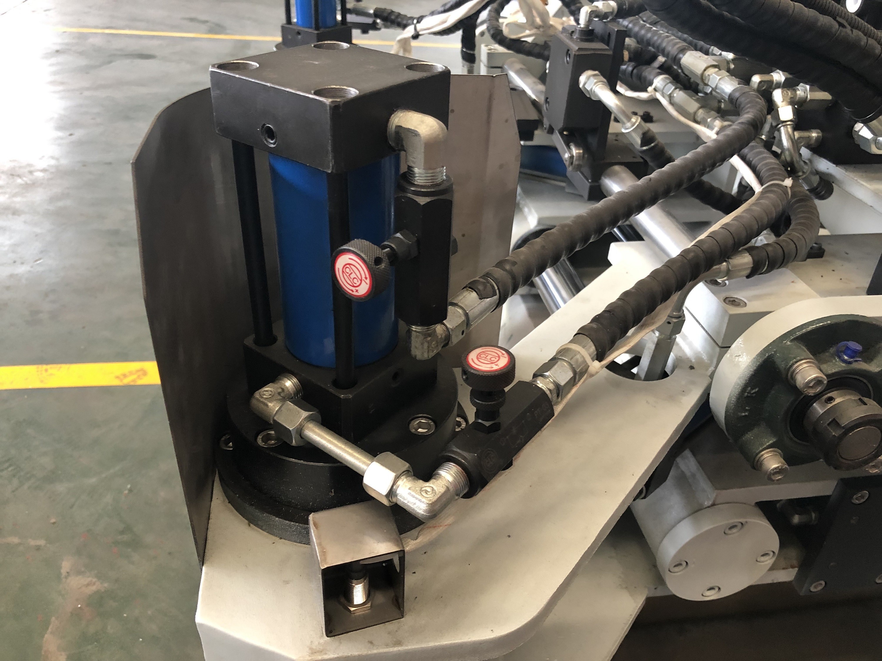 Sanitary Fittings Gravity Die Casting Machine With Imported Hydraulic Components
