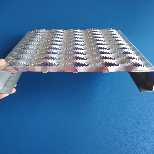 24" Width Grip Strut Walkway Safety Grating Anti Skid Aluminum Metal Sheet For Platform Walkways