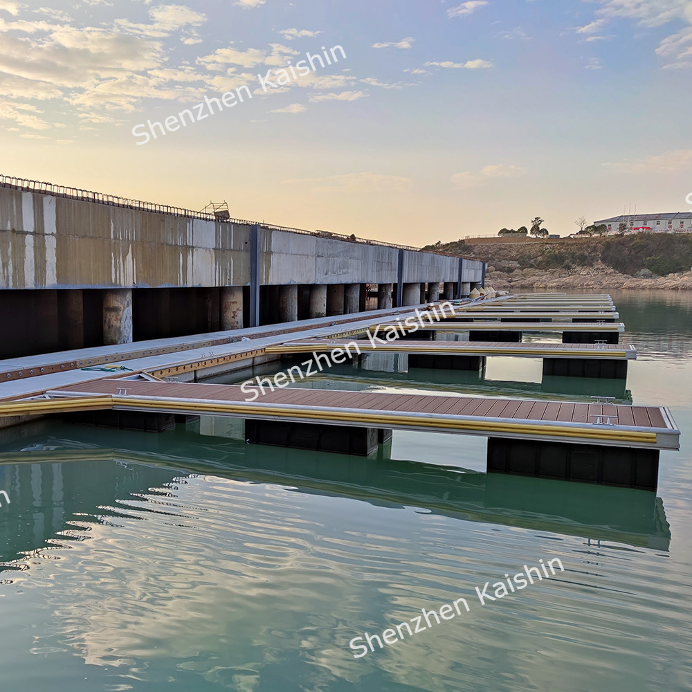 Marine Floating LLDPE Dock Floater Modular EPS Foam Floating Pontoon Dock
