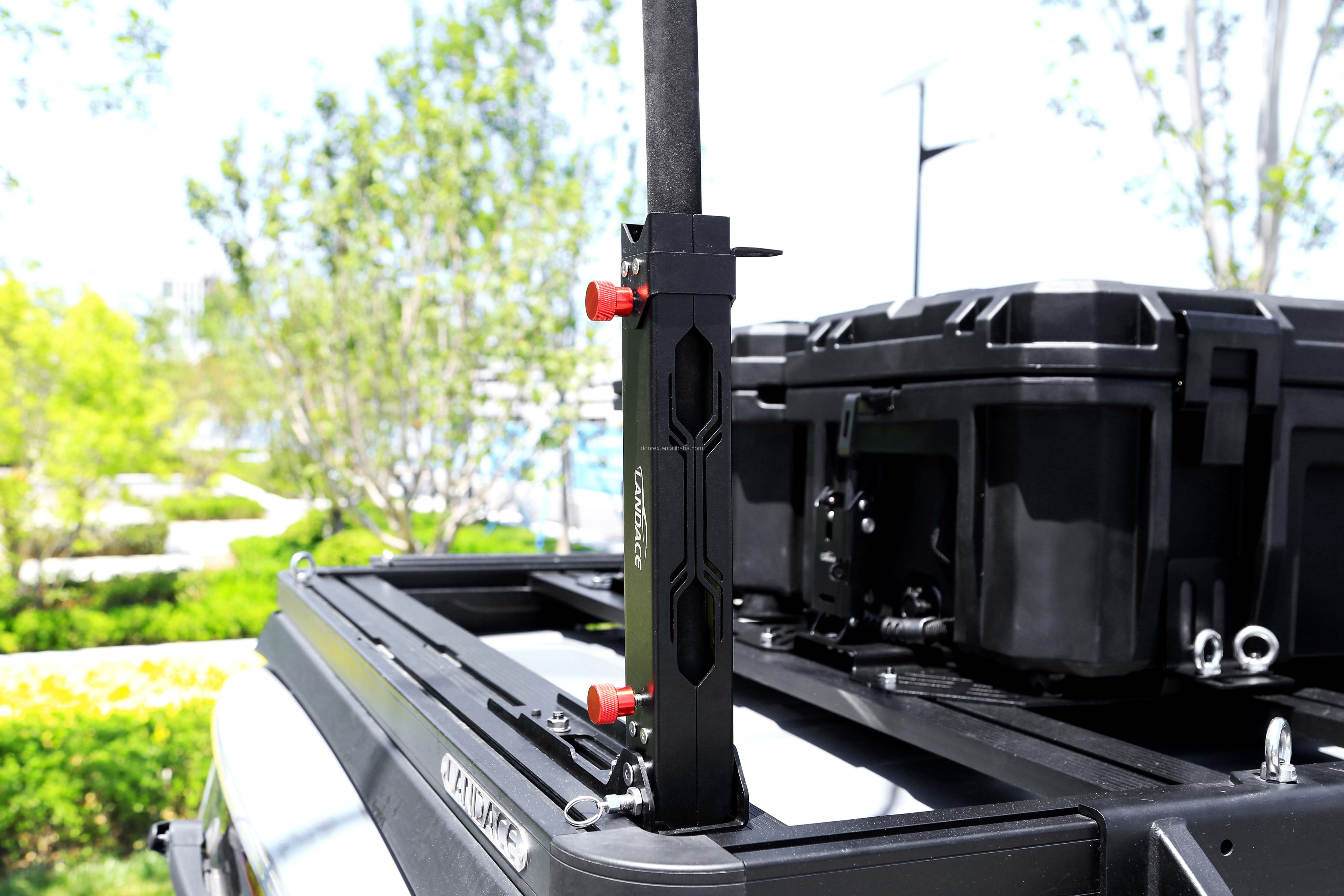 JEEP Off-Road Accessories Multifunctional Flagpole Bracket with and Universal Holder