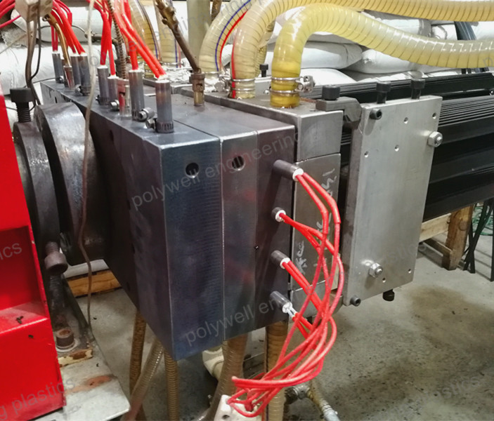 Plastic Moulding Dies Used On Single Screw Machine For Heat Insulation Strips Production