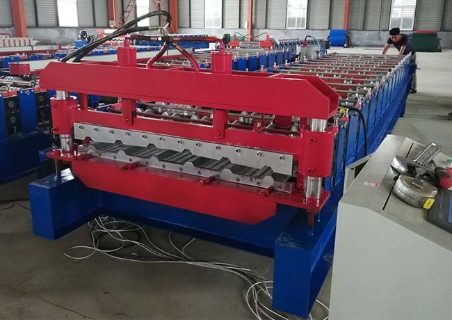 CNC Machining Roofing Sheet Roll Forming Machine Full Hardness Material CE Certificated
