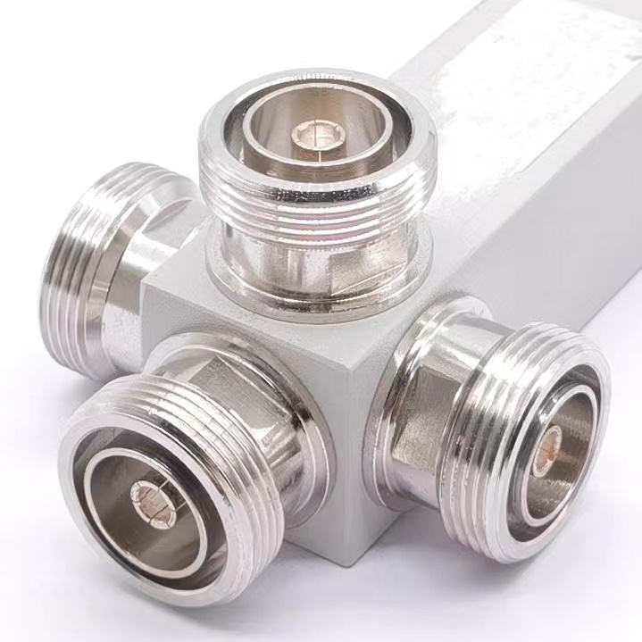 High Performance RF 2 Way Power Splitter 100W 350-3800MHz with SMA Female Connector Type 2 Way Power Splitter Widely Used for Base Station