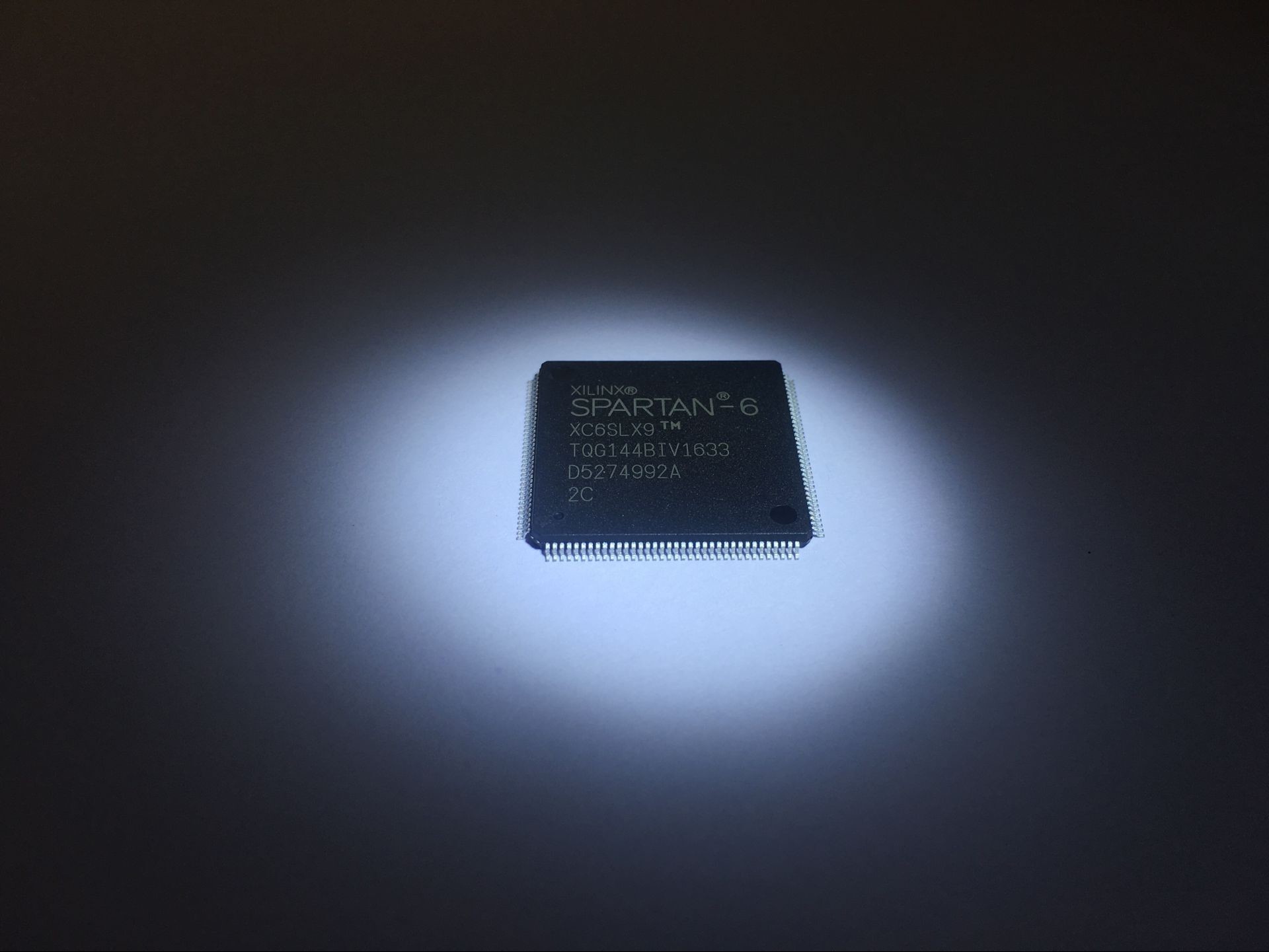 XC6SLX9-2TQG144C XC6SLX9 XILINX FPGA IC QFP XC6SLX9-2TQG144I