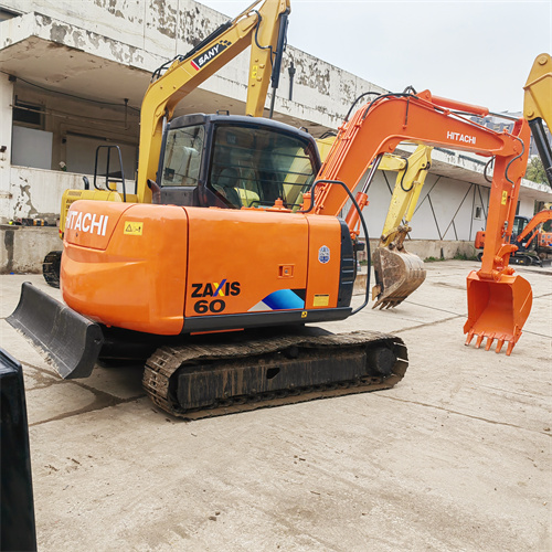 Get Discounted 6T Second Hand Hitachi 60 Excavator with Original Hydraulic Cylinder