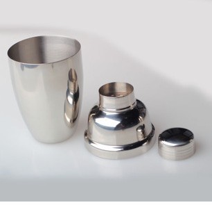 Cocktail shake cup/bar tools