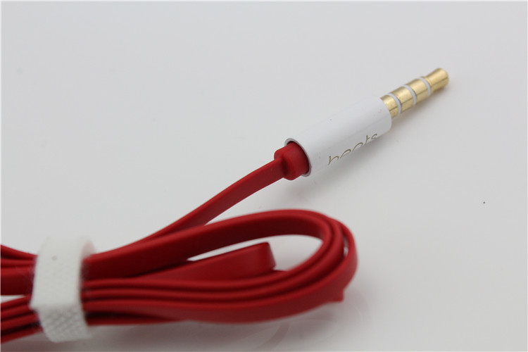 urBeats Earphones Wired White & Red With Medium Earbuds made in china grgheadsers.com