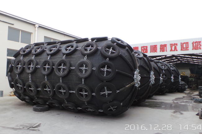 0.05mpa Marine Yokohama Pneumatic Rubber Fender Ship Platform