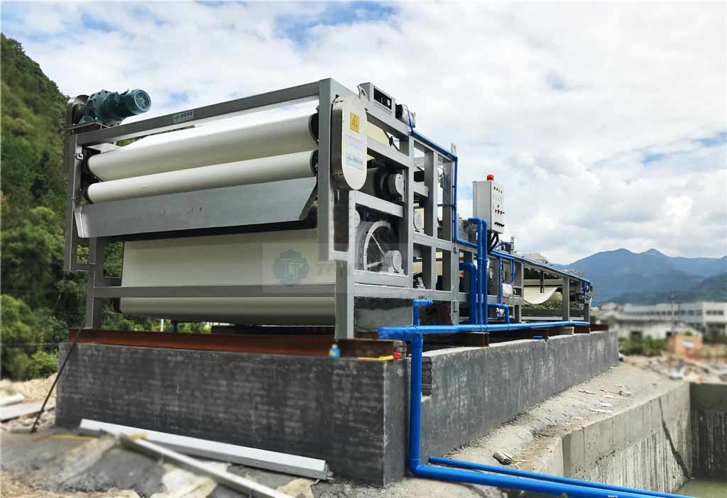 Solid Liquid Separation Belt Filter Presses Machine For Sludge Dewatering