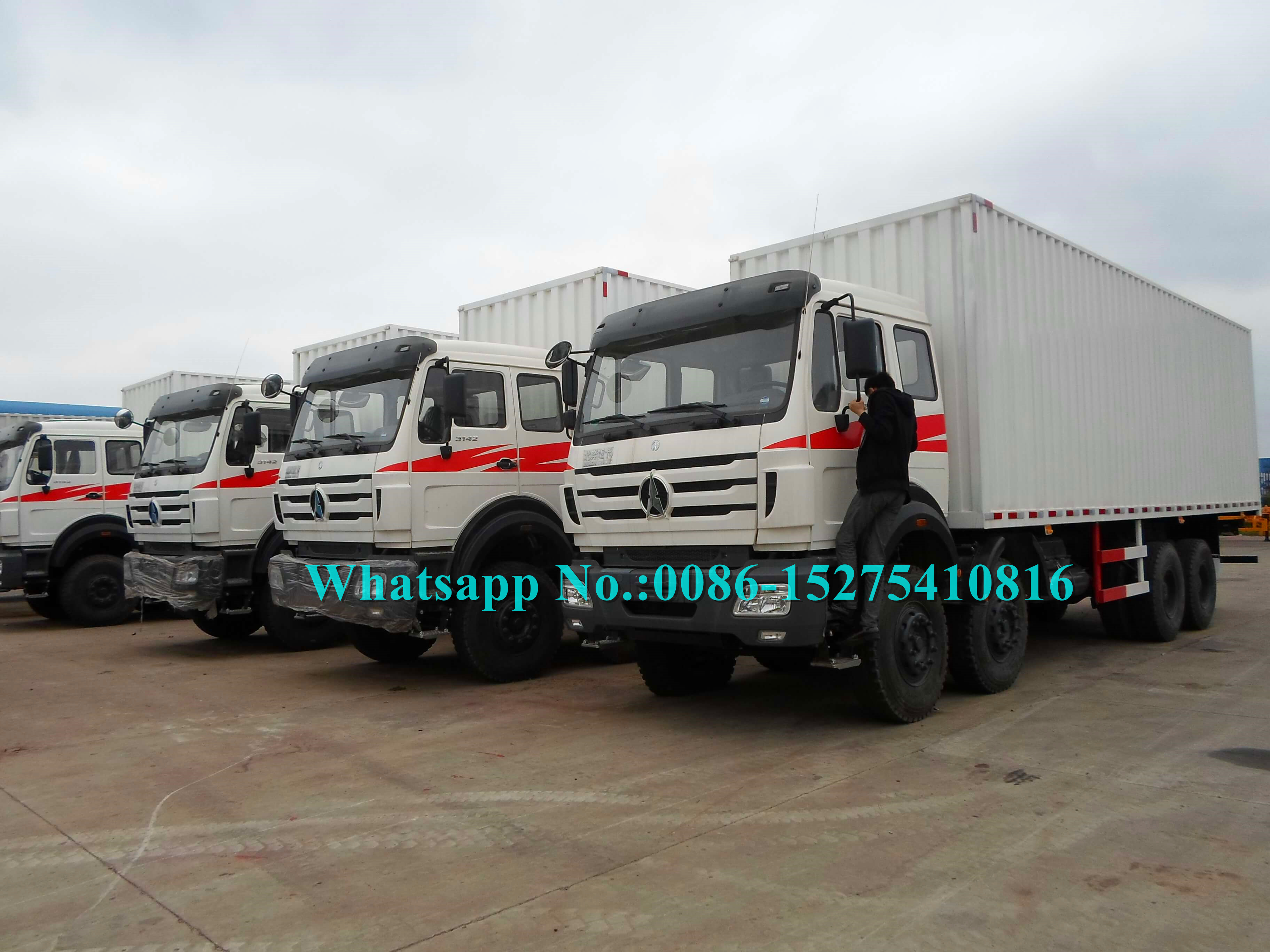 North Benz Beiben brand 8x4 4138B 50Ton 380hp 12 wheeler Heavy Off Road Container Cargo Truck for rough terrain road