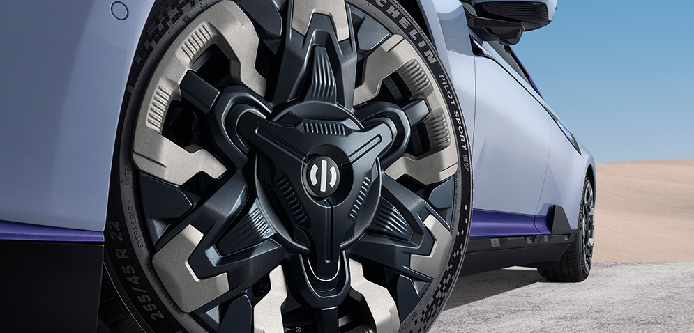 HiPhi Z Electric Luxury Car Intelligent Driving 705KM Range 0-100km/H Acceleration 3.8s