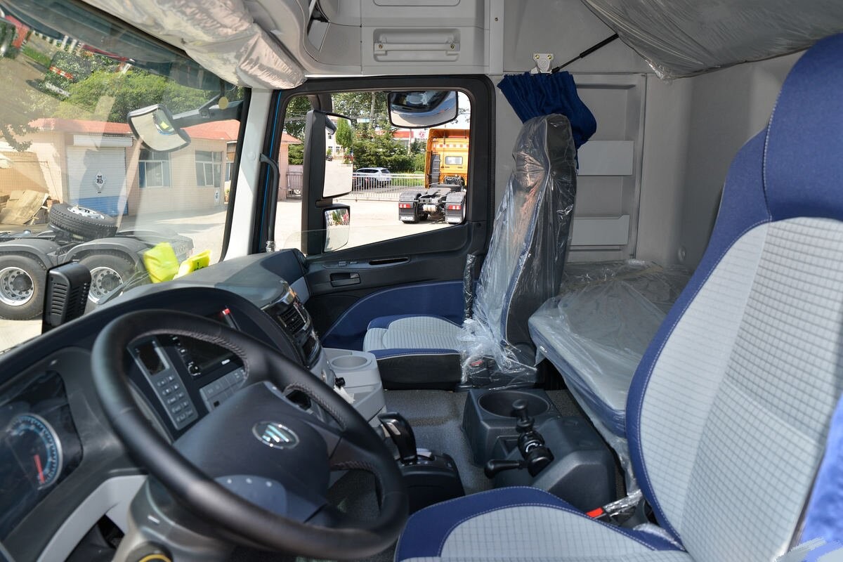 Used Tractor Head High Horsepower Foton Auman Commins Engine Blue High Roof Cab Sleepers