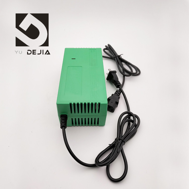 Green Shockproof Electric Bike Charger 220V 50HZ Input , 88% Efficiency