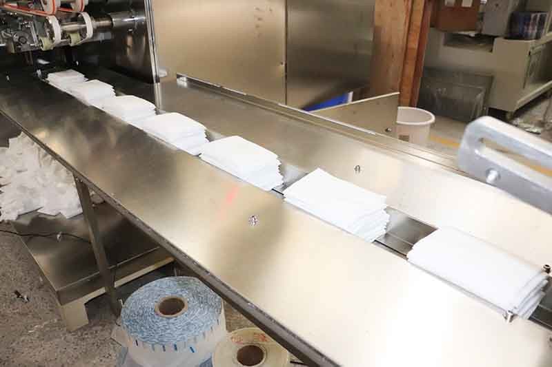 Stainless Steel Wet Wipes Packing Machine Production Line 2.8KW