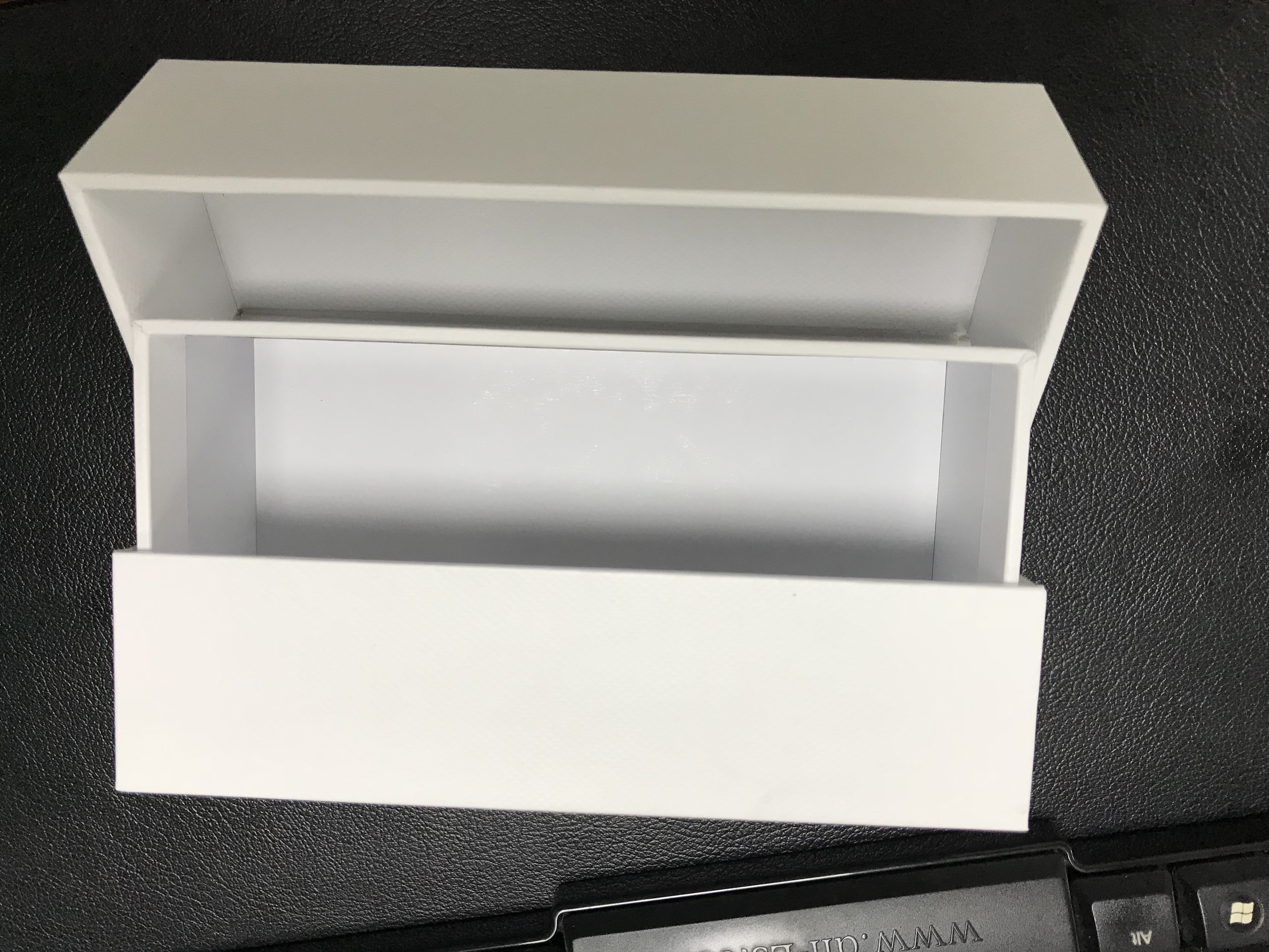 Hardcover Hard Gift Boxes CMYK White Paper Packing 1C 4C Matte Lamination