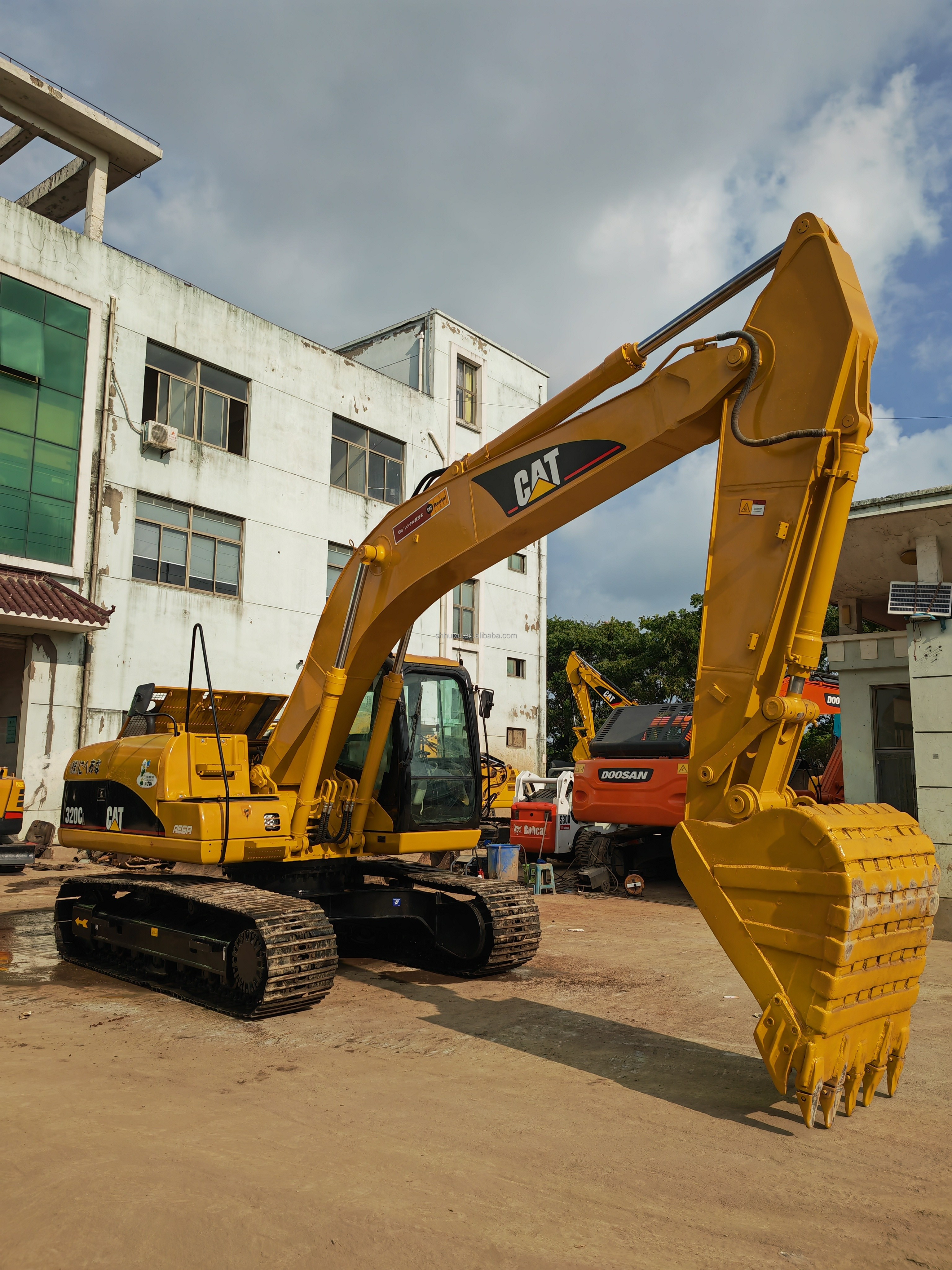Cat320c Used Caterpillar Excavator 20 Ton Construction Machinery Cat320d Cat 320gc Cat323d