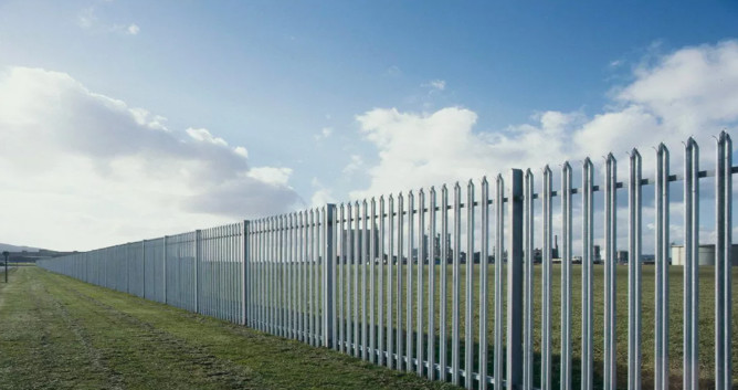 Pvc Coated Angle Bar Steel Palisade Fencing 1.8*2.4m D Pale For Residential