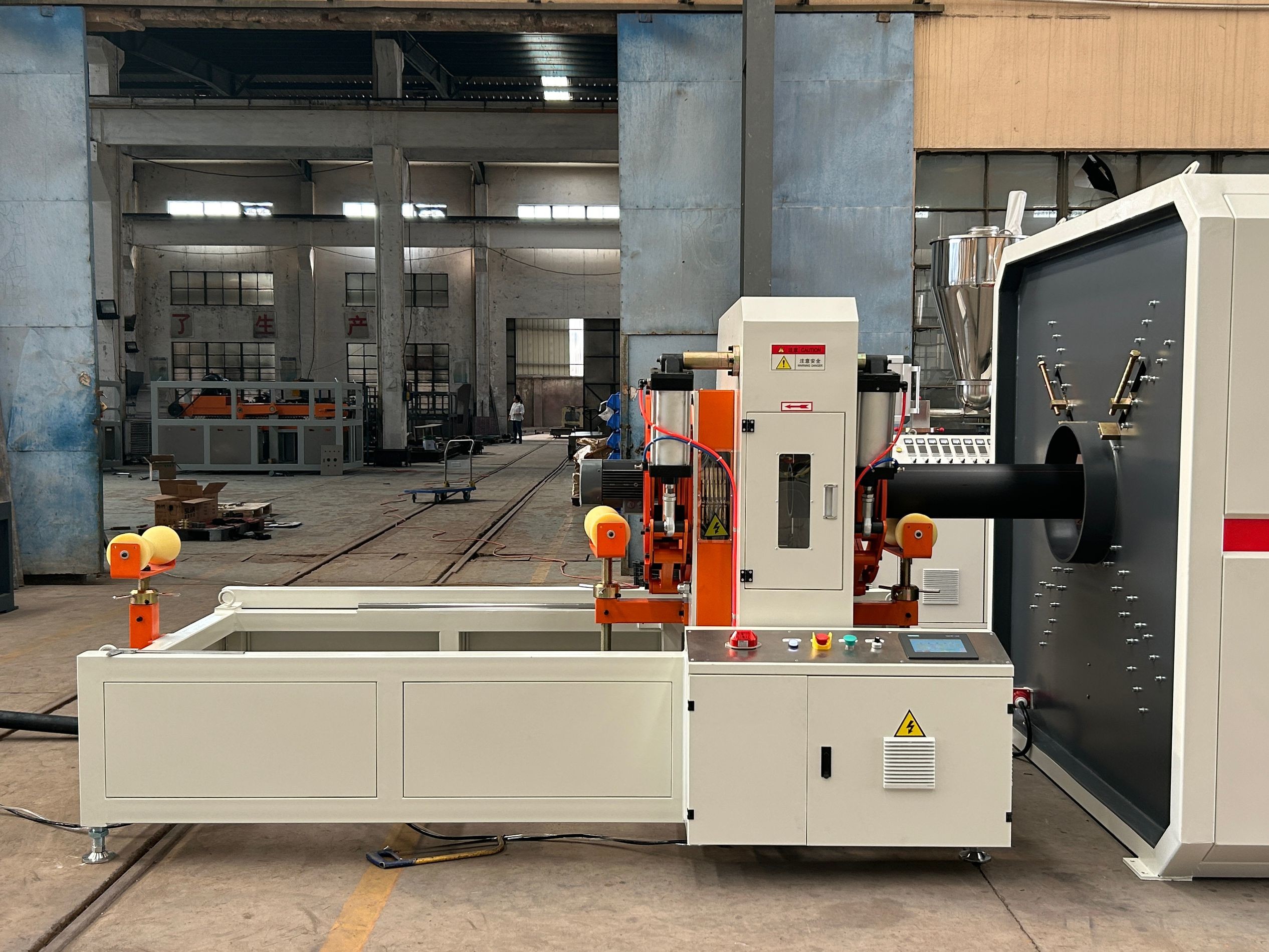 Full Automatic 180-400mm HDPE Pipe Extrusion Line With 75/38 Extruder With 160kw Motor