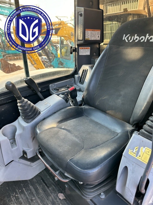 Kubota KX163 excavator with excellent power durability and high efficiency Japanese Kubota KX163 small excavator
