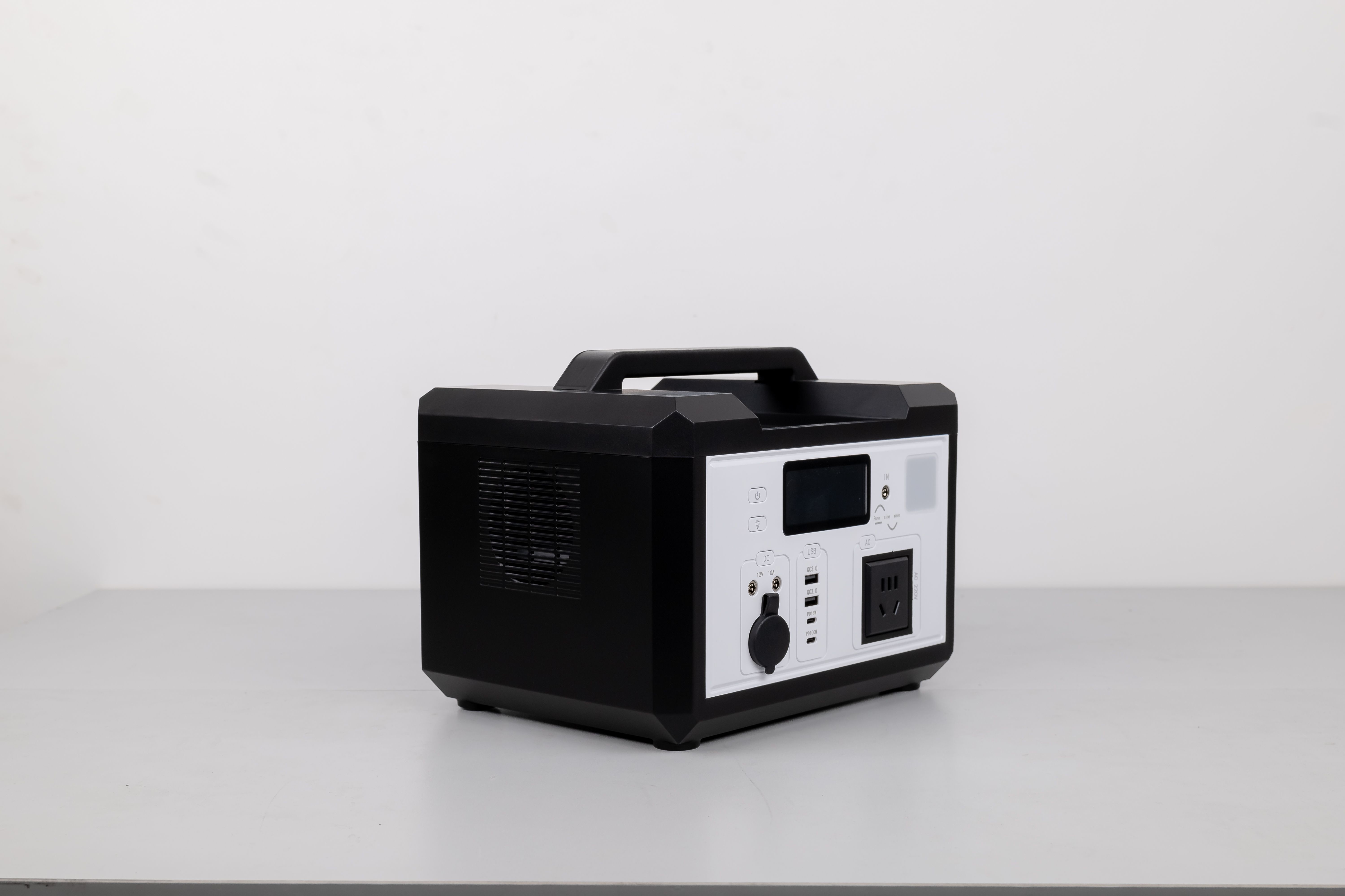 High Efficiency 220V/110V AC Rechargeable Lifepo4 Portable Power Pack With Wireless Charging For Off Grid Solar System