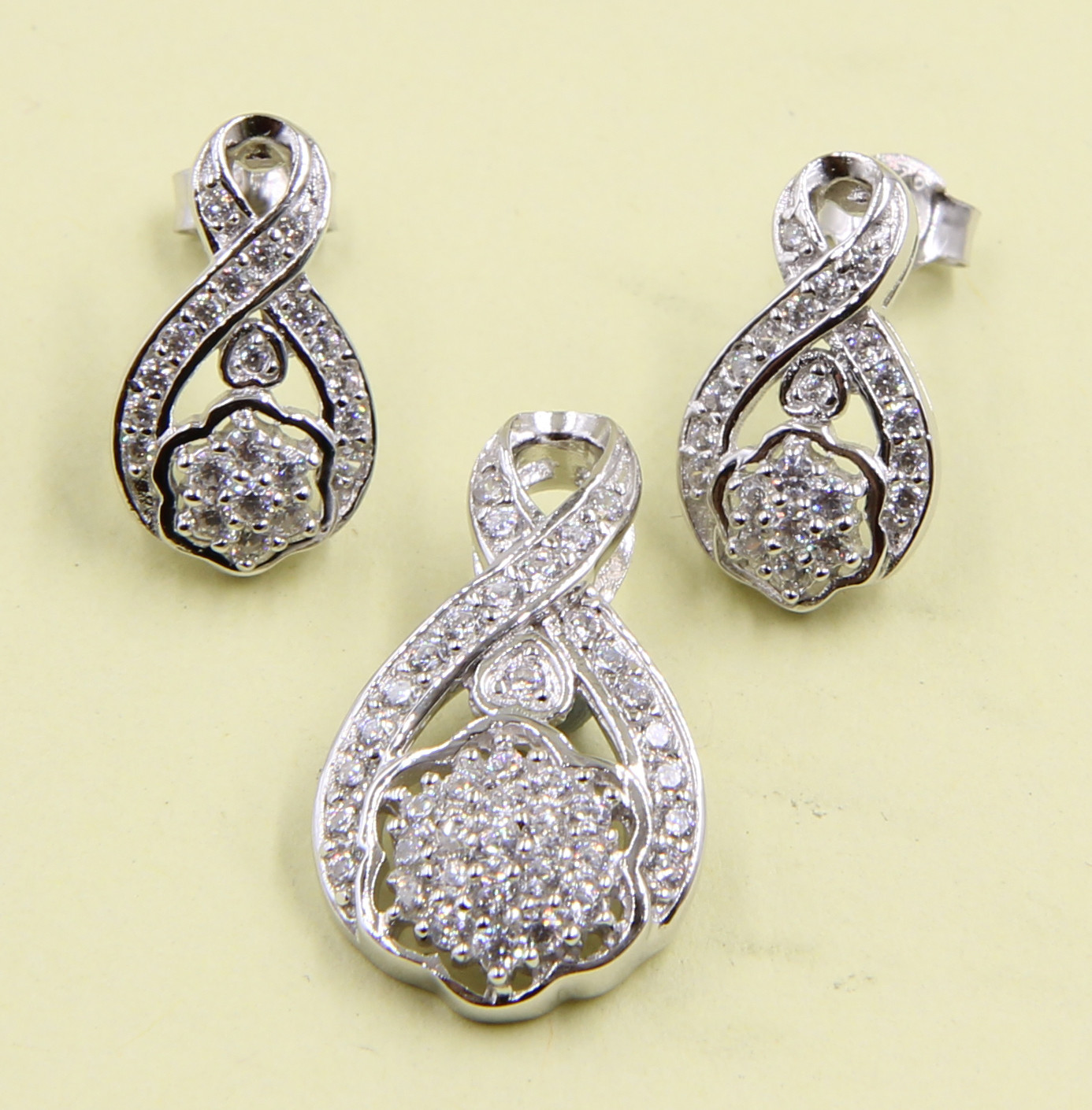 Cubic Zirconia Stud Earrings In Round Oval Heart Pear Flower Shape Silver
