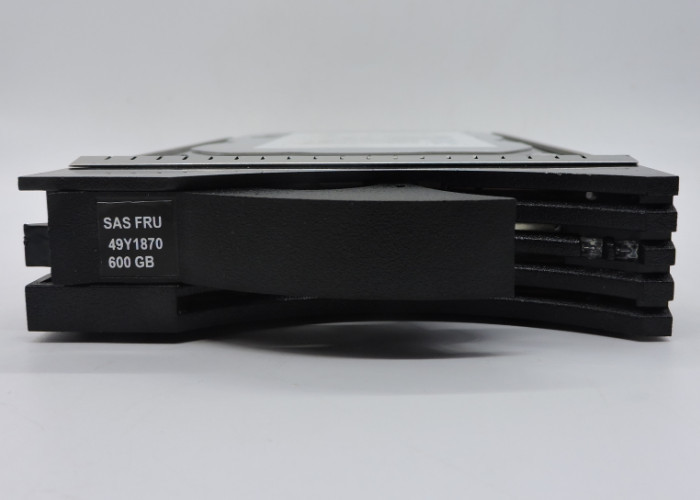 IBM Hard Disk 49Y1866 49Y1870 49Y1869 600g 3.5inch 15K SAS 1 year warranty