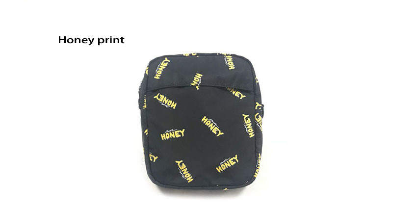 Fully Lined 19.5*13.5*6cm Printed Nylon Crossbody Bag