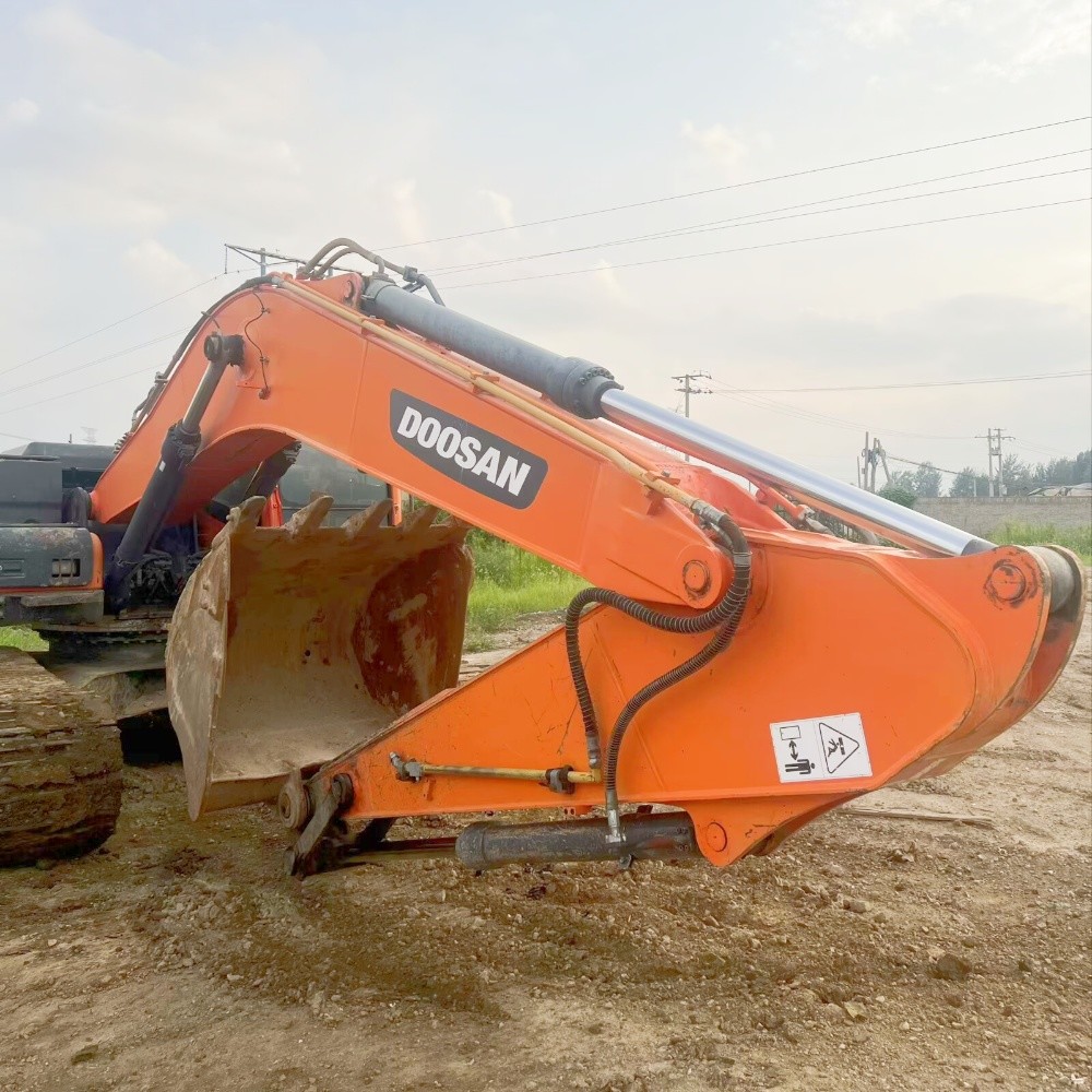 Doosan Used Excavators Machine Used Digger Equipment DX225LC-9C