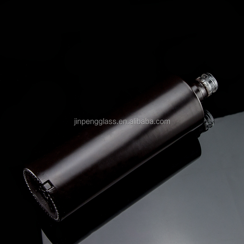 Glass Whiskey Vodka Bottle 700ml 750ml Black Customized Glass Bottle Distributor