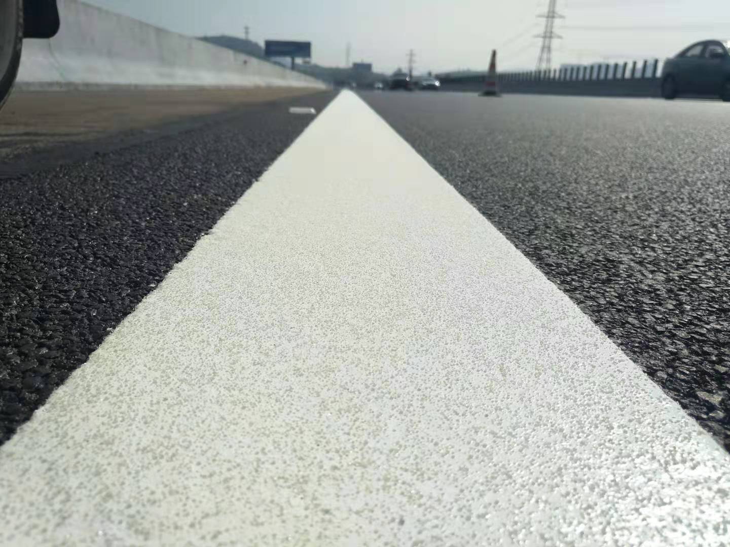 Highway Thermoplastic Paint C5 Resin Traffic Line Paint White And Yellow