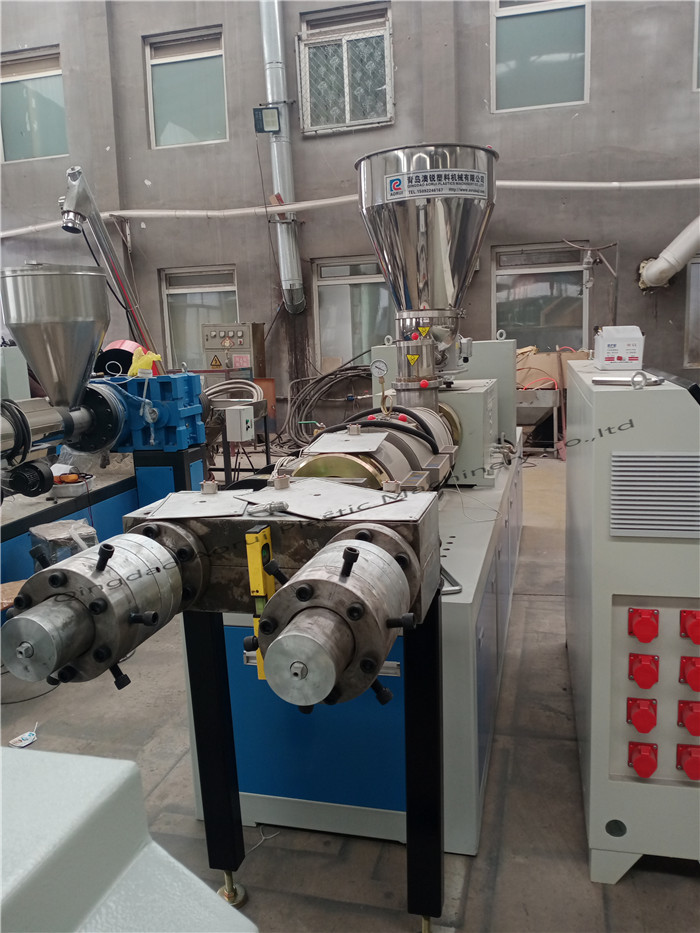 38Cr Moaia PVC Pipe Twin Screw Extruder Dual Pipe Output Making Machine