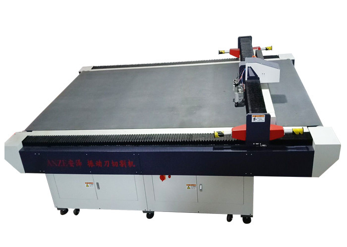 Digital leather cutting machine for sample making or small production order