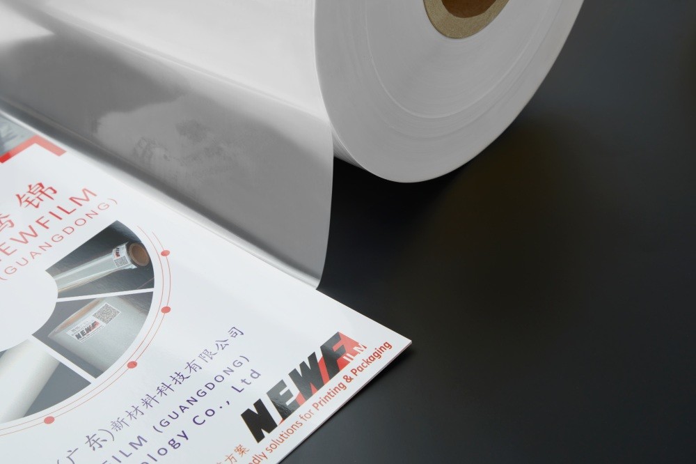 PET Lamination Film for Moisture Proof UV Printing and Hot Stamping on Tobacco Boxes Choose from Matt or Gloss Finish