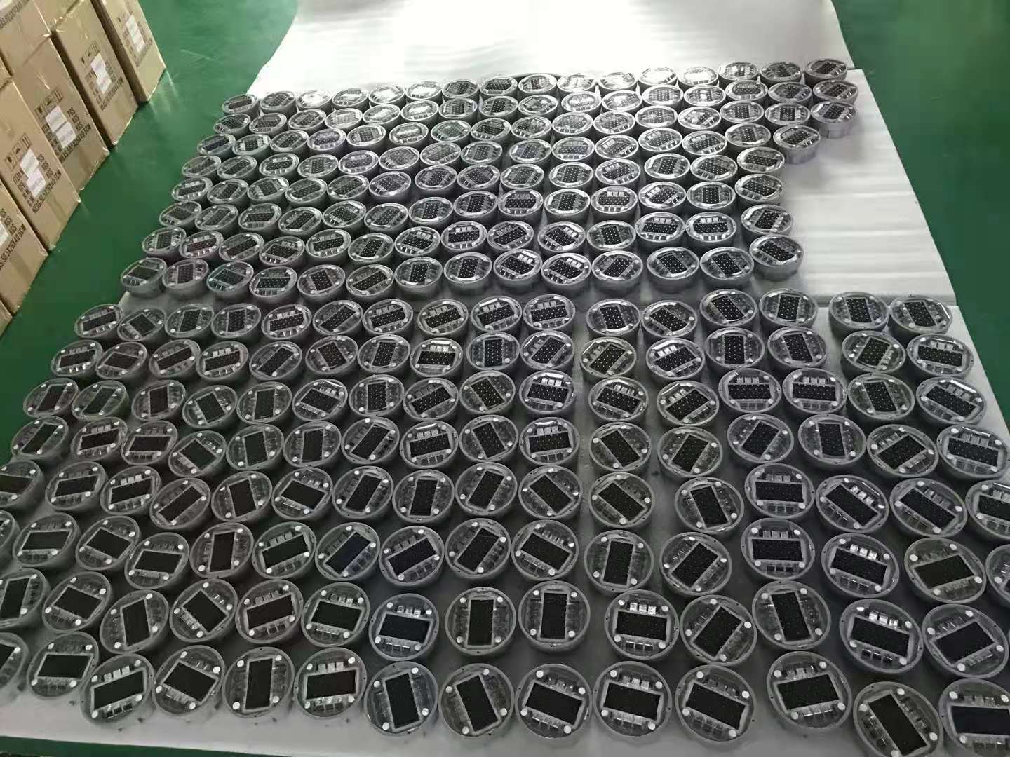 High Reflection Solar Road Stud Cast Aluminum Embedded For Road Warning