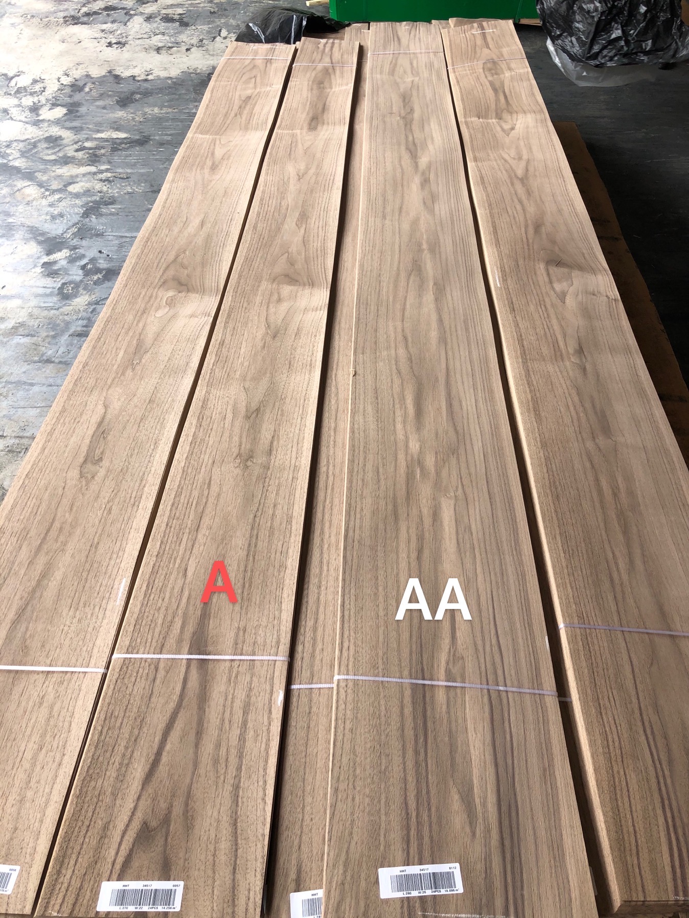 Natural veneer clear texture mountain pattern black walnut veneer for Interior decor plywood face board