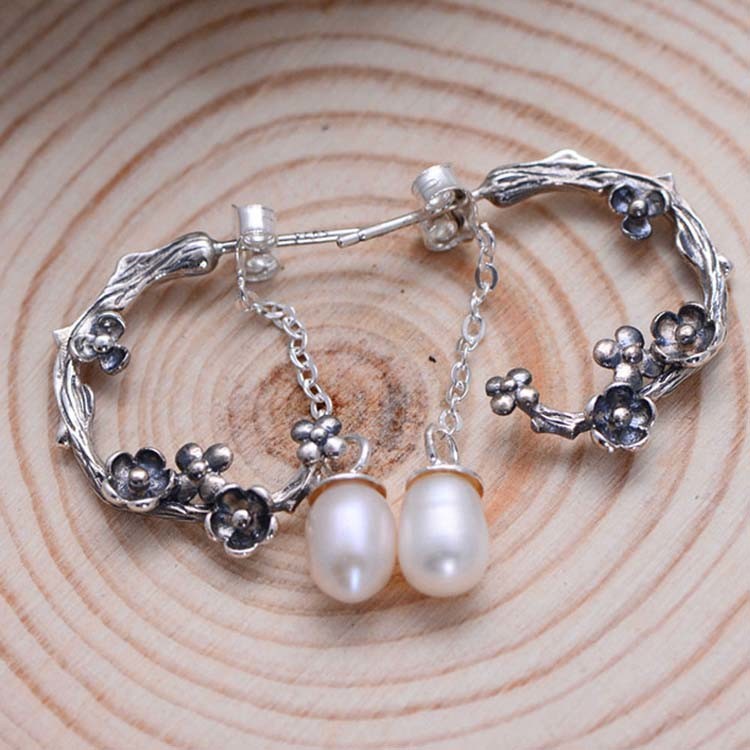 925 Silver Engraved Designs Flower Hoop Earrings with Pearl (055132)