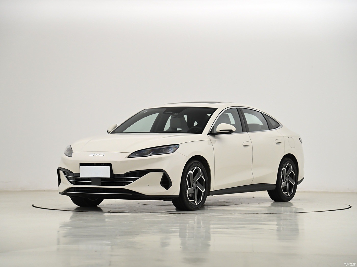 06 DMI Byd Seal Electric Car 1.5L Plug In Hybrid Cars Compact Sedan New Energy Vehicles For Adult