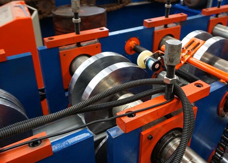 Cnc Channel Color Steel Din C Purlin Roll Forming Machine For Wall Panels
