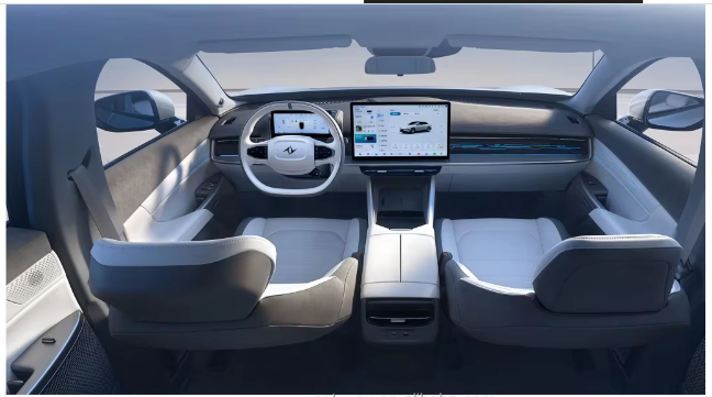 4880*1895*1460 Length * Width * Height 400 Maximum Power Dongfeng Yipai 007 Sports EV Car with 540 Range Energy Efficiency
