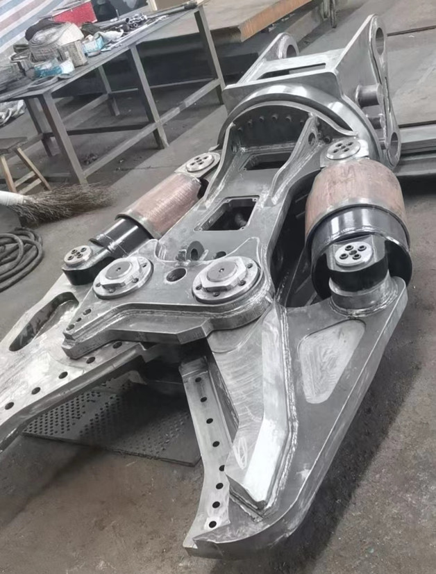 3850kg YAKAI Digger Tree Shear 320 Bar CTHB Tree Cutter For Mini Excavator