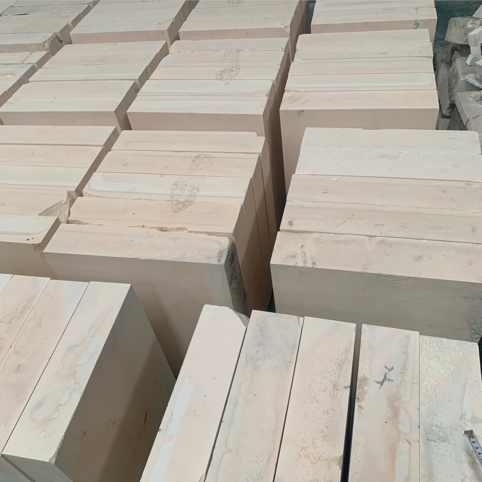Electro Fused Cast AZS Refractory High Alumina Brick for TV-CRT Panels at Affordable
