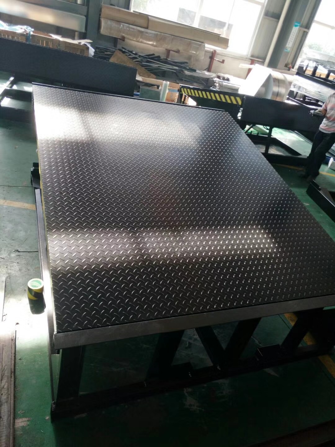 Warehouse Hydraulic Dock Leveler Truck Lifting 8t 10t 2500mm U shaped